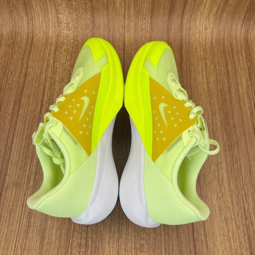 Nike Sonic Fly GS Kids Running Shoes 4Y Barely Volt FZ0017-700 New